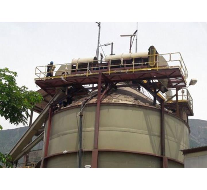 TOLVAS, SILOS, CHUTES, PLATAFORMAS, ESCALERAS Y CONEXIONES